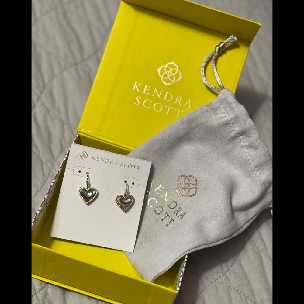 Kendra Scott Ari Heart Gold Drop Earrings